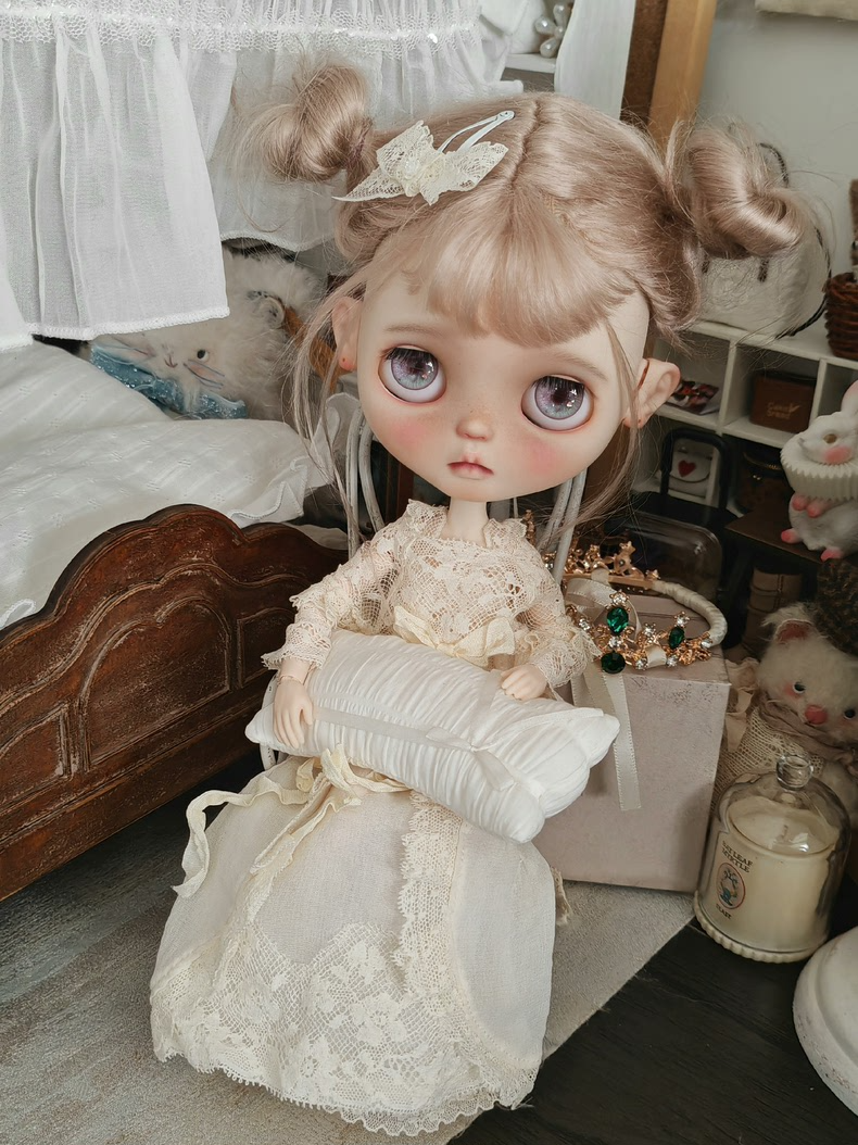 Exquisite Blythe Doll Lace Dress Outfit – Elegant OB22 & OB24 Ensemble - Image 5