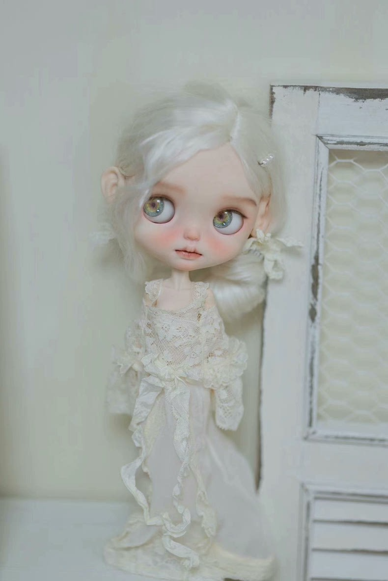 Exquisite Blythe Doll Lace Dress Outfit – Elegant OB22 & OB24 Ensemble - Image 6
