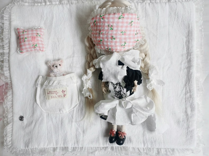 Whimsical Blythe Doll Outfits: Pastel Luxury Ensembles with Accessories for Collectors - Image 4