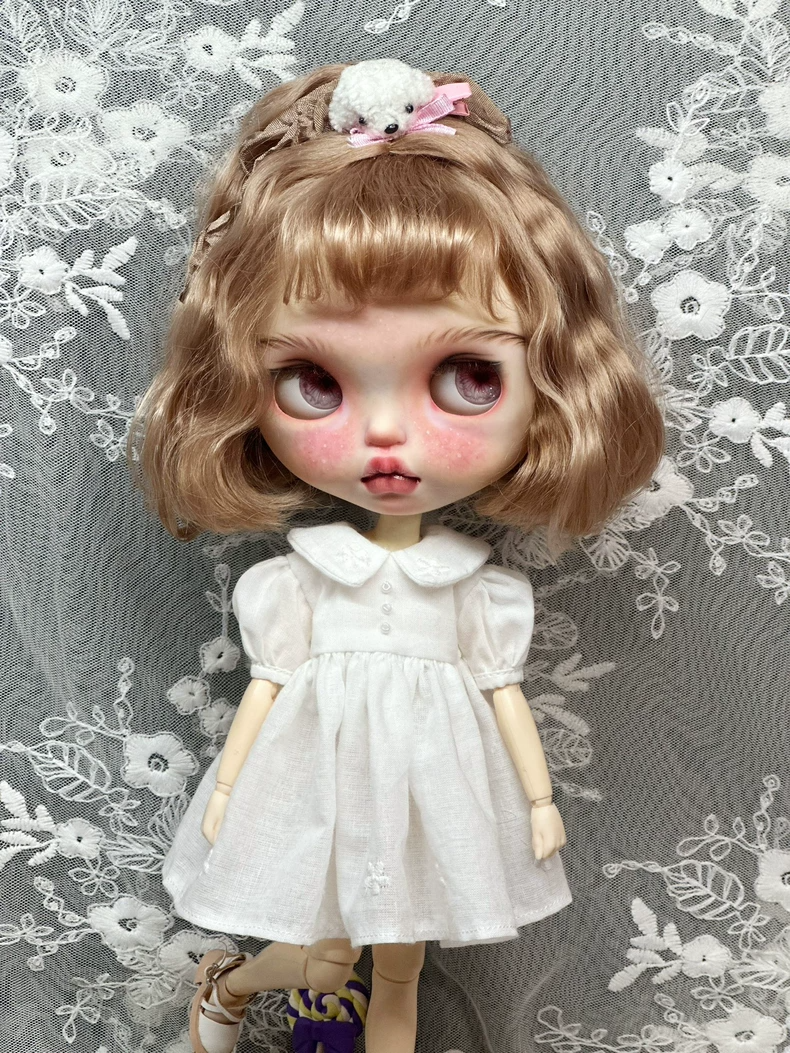 Elegant Blythe Doll Dress: White Cotton Outfit with Floral Embroidery for ob24 & Similar Dolls - Image 2