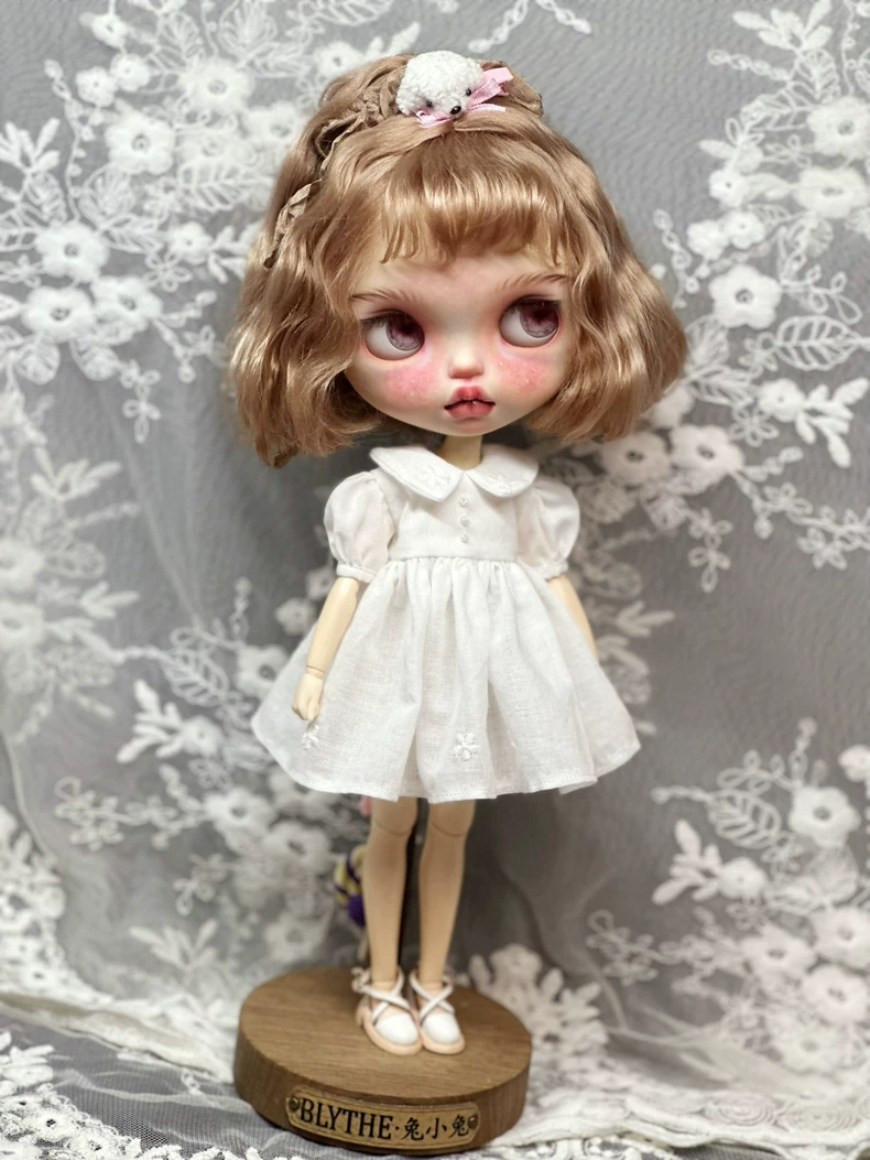 Elegant Blythe Doll Dress: White Cotton Outfit with Floral Embroidery for ob24 & Similar Dolls - Image 6