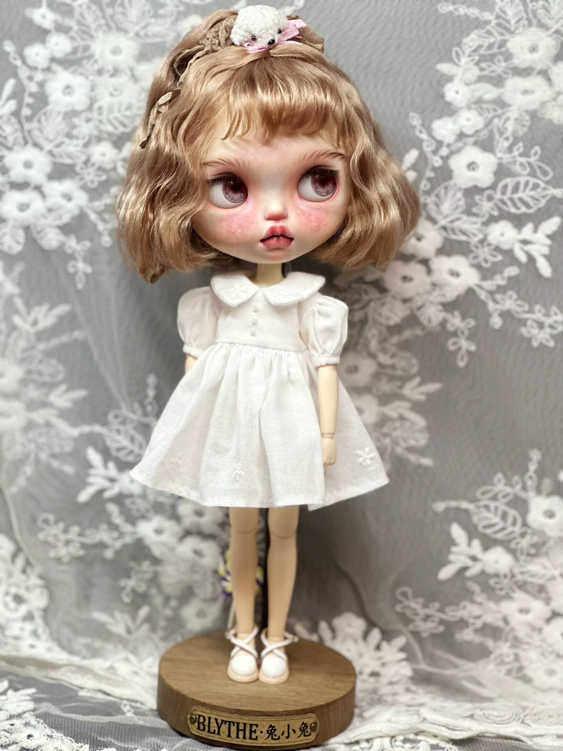Elegant Blythe Doll Dress: White Cotton Outfit with Floral Embroidery for ob24 & Similar Dolls - Image 7