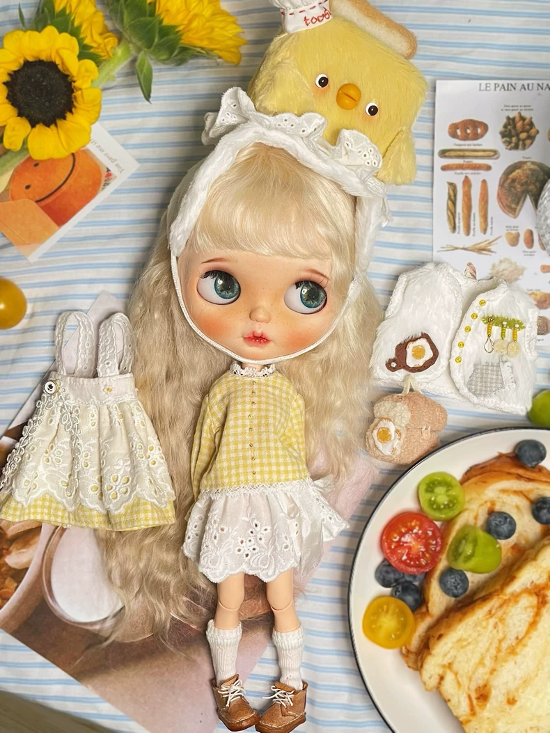 Charming Culinary Blythe Doll Outfit – Yellow Gingham Apron Dress, Hat & Accessories for OB22/OB24 - Image 1
