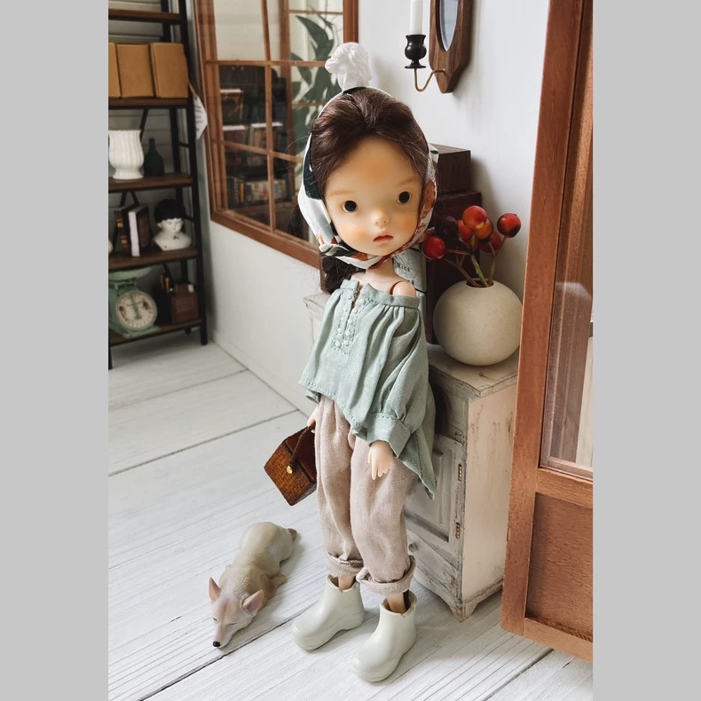 Vibrant Summer Blythe Doll Outfits – Licca6 & Ob24/22 Styles, Linen-Like Comfort, Off-Shoulder Tops & Cropped Pants for Beach & Play - Image 5