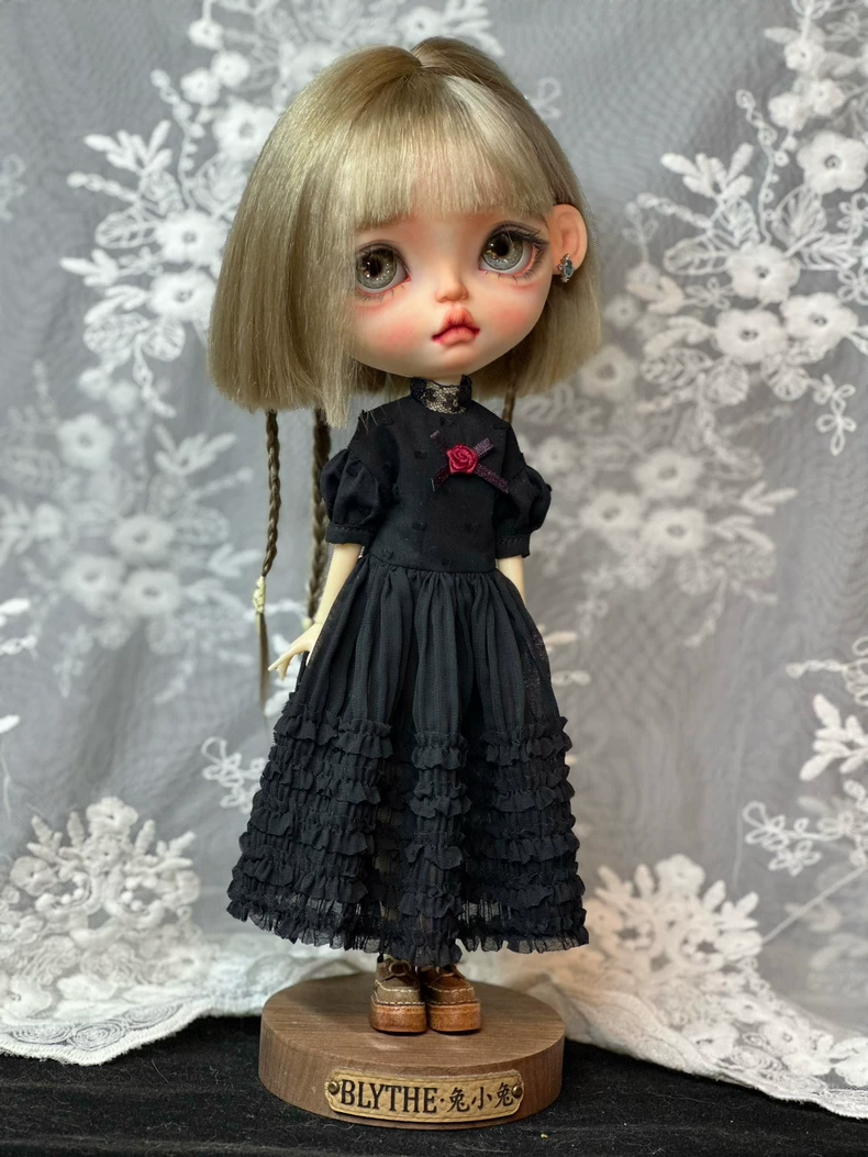 Elegant BLYTHE Doll Outfits: Stylish ob24 Miniature Apparel with Timeless Designs - Image 3