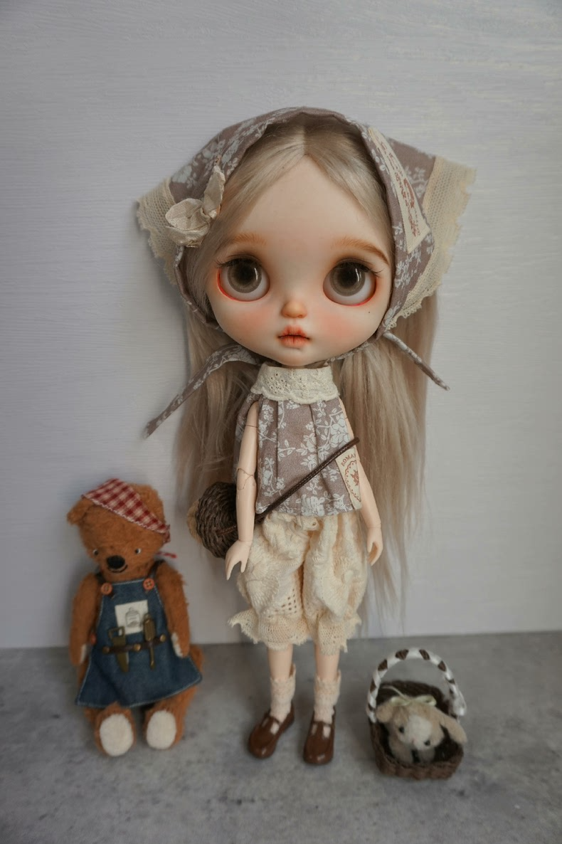 Charming Blythe Doll Outfit: Rustic Countryside Elegance in Soft Pastels - Image 2