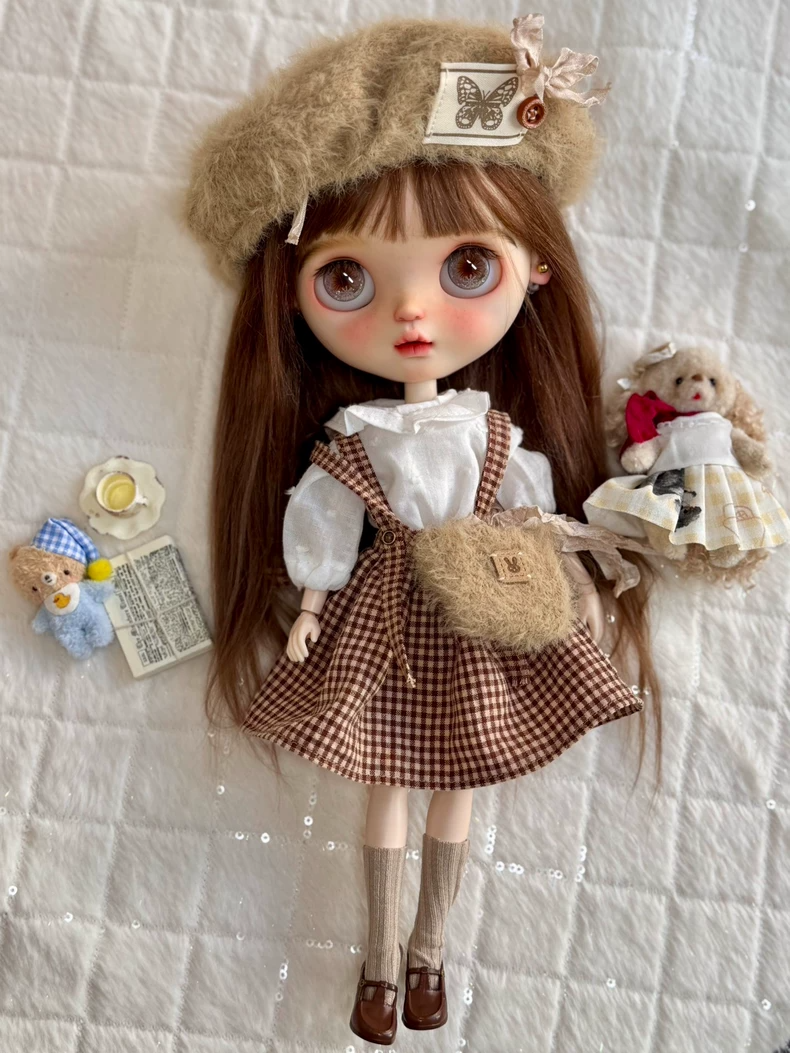 Charming BLYTHE Checkered Overall Set for OB22 & OB24 Dolls – Stylish & Versatile Doll Fashion - Image 4