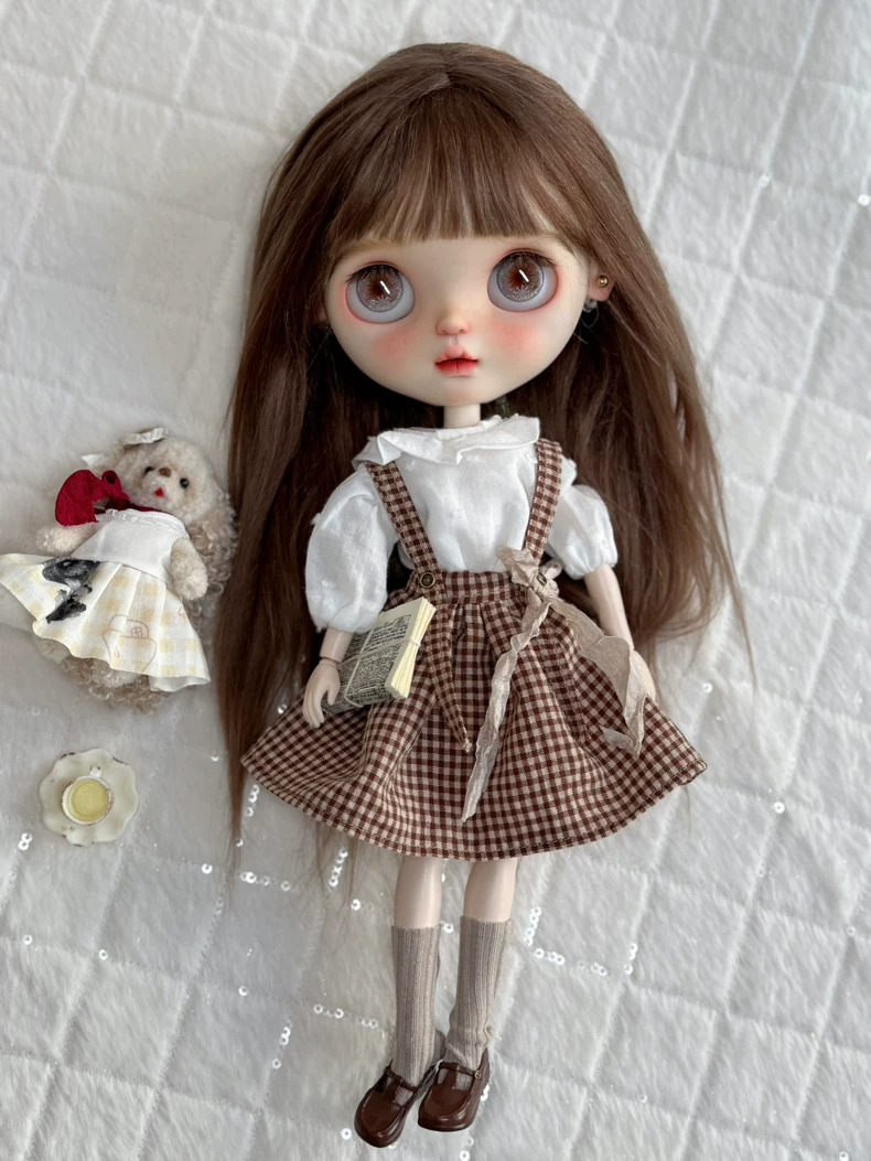 Charming BLYTHE Checkered Overall Set for OB22 & OB24 Dolls – Stylish & Versatile Doll Fashion - Image 6