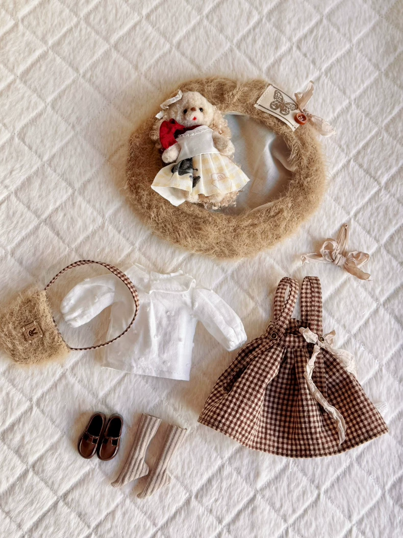 Charming BLYTHE Checkered Overall Set for OB22 & OB24 Dolls – Stylish & Versatile Doll Fashion - Image 7