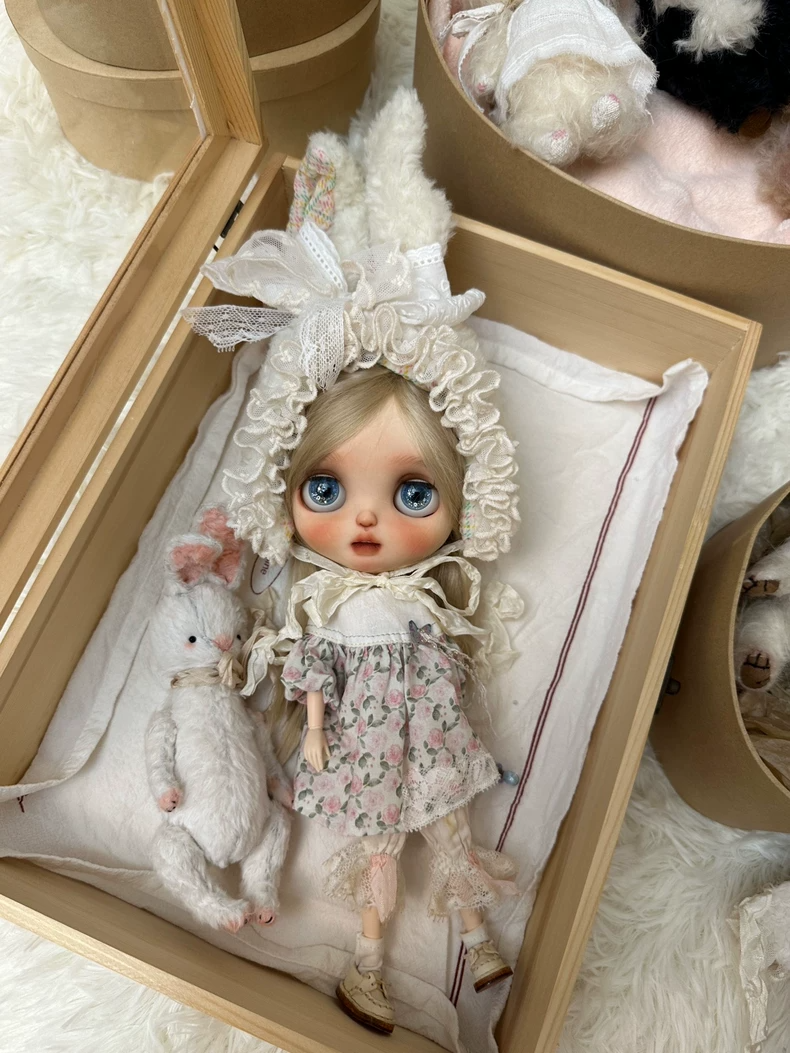 Vintage-Inspired Blythe Doll Outfit: Whimsical Pastoral Ensemble with Lace Details - Image 3