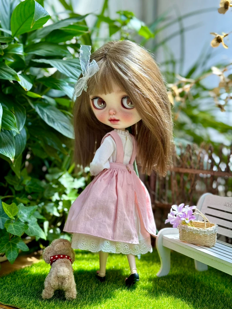 Vintage Blythe Doll Outfit: Whimsical Pink Pinafore & Lace Blouse Set - Image 5