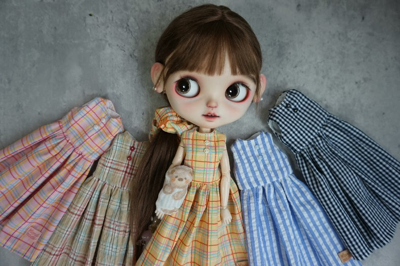 Handmade Blythe Doll Dresses: Retro Custom Outfits for OB22 & OB24 – Premium Cotton, Vibrant Styles! - Image 5