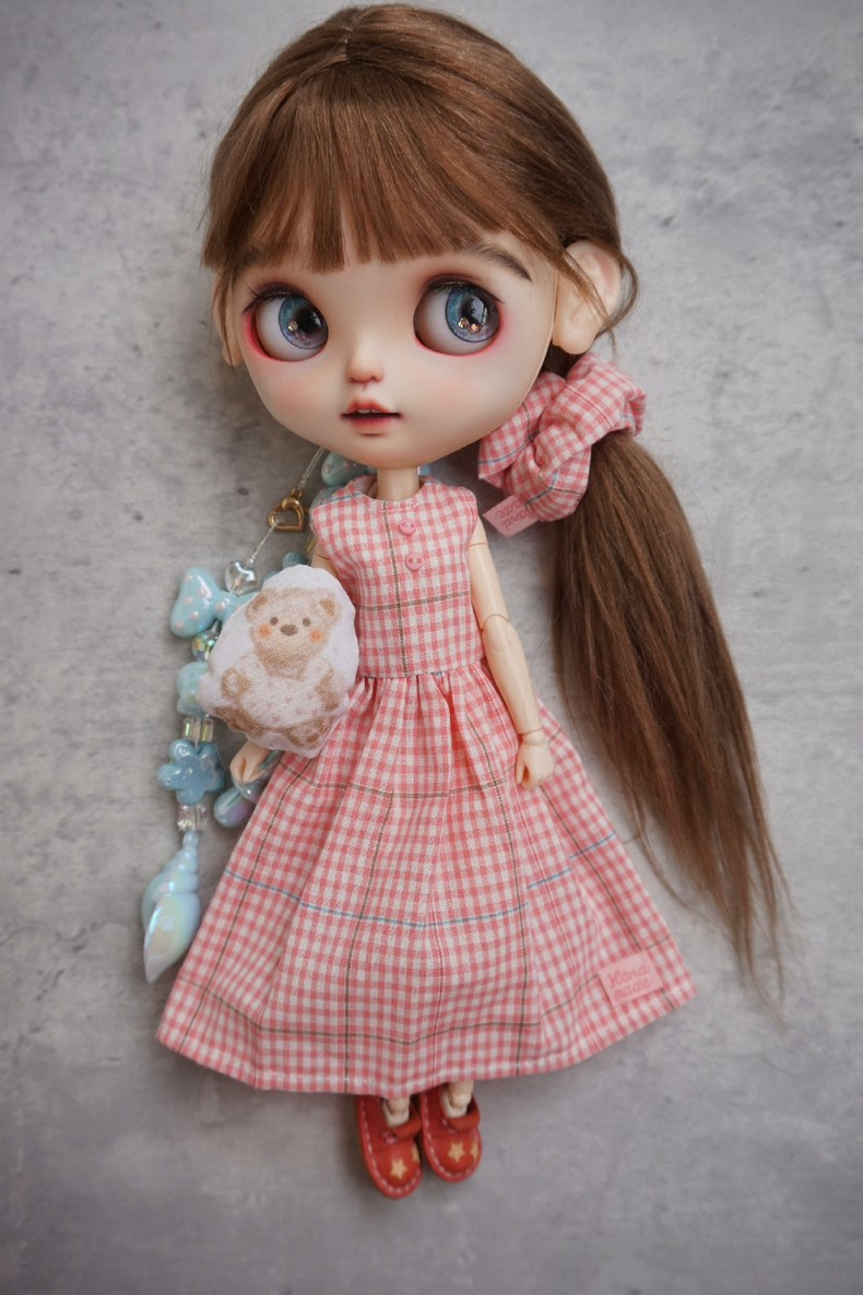 Handmade Blythe Doll Dresses: Retro Custom Outfits for OB22 & OB24 – Premium Cotton, Vibrant Styles! - Image 6