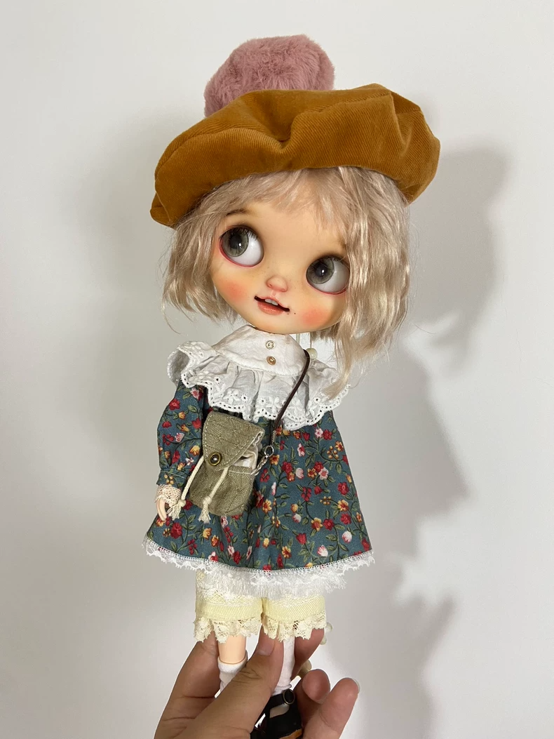 Vintage Floral Lace Dress & Beret Set for OB22 OB24 Blythe Dolls - Image 1