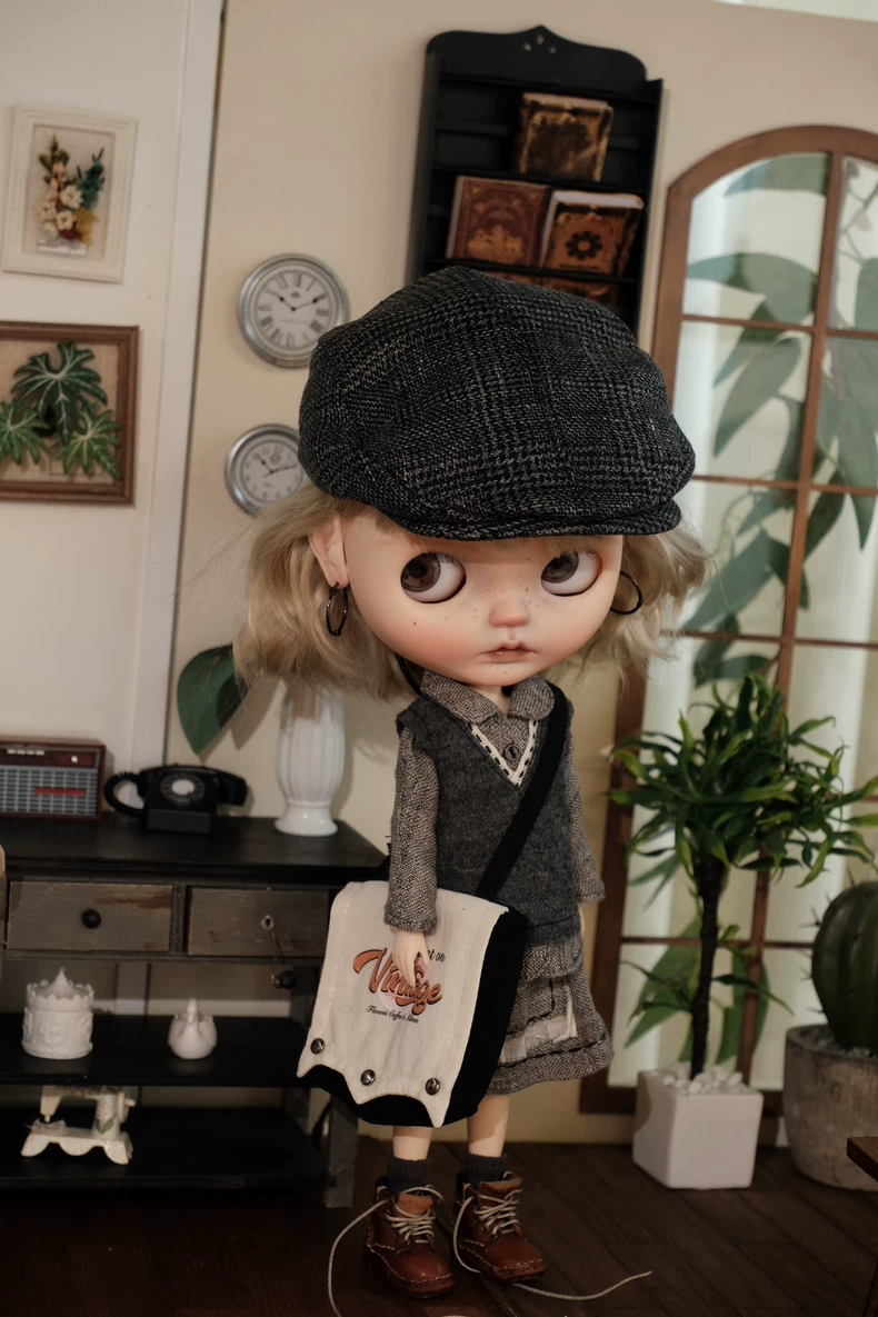 Vintage-Modern Blythe Doll Outfit: Chic Adjustable Layers in Gray Black White - Premium Tweed & Cotton Collector Outfit - Image 6