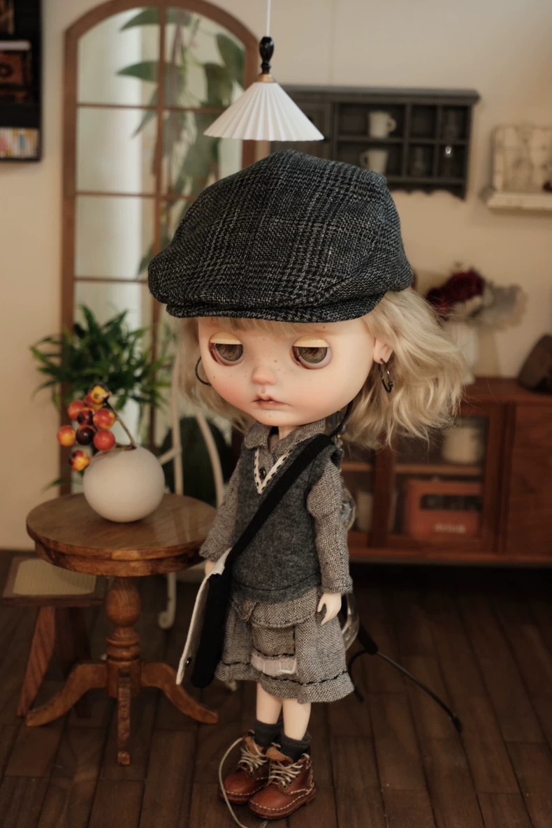 Vintage-Modern Blythe Doll Outfit: Chic Adjustable Layers in Gray Black White - Premium Tweed & Cotton Collector Outfit - Image 7