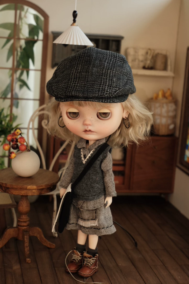 Vintage-Modern Blythe Doll Outfit: Chic Adjustable Layers in Gray Black White - Premium Tweed & Cotton Collector Outfit - Image 8