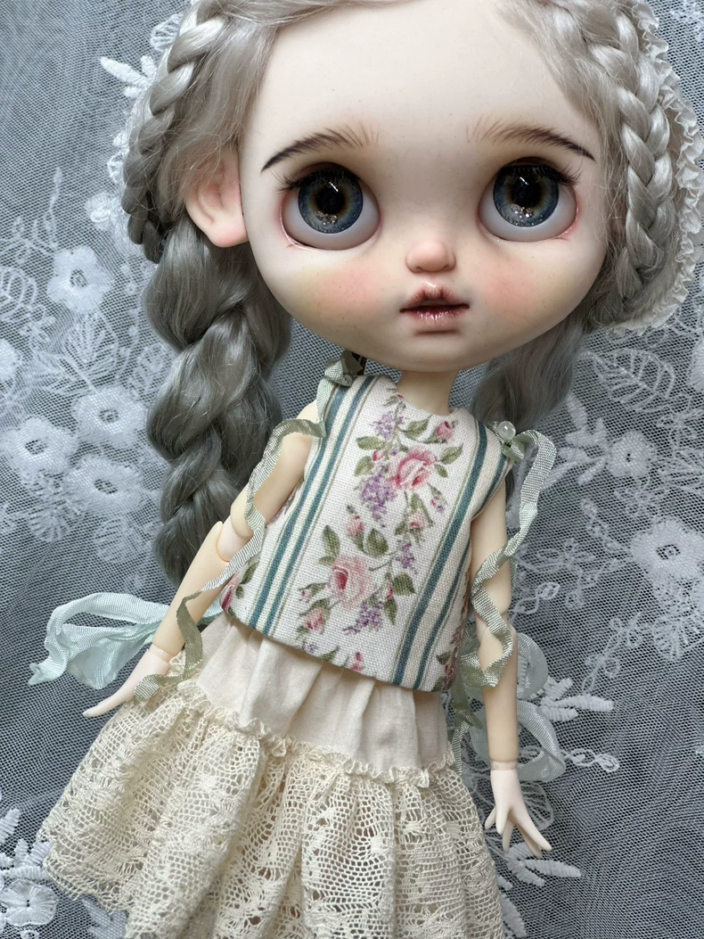 Handmade Blythe Doll Dress - Custom Fit, Floral Lace Detail, Premium Cotton - Image 3