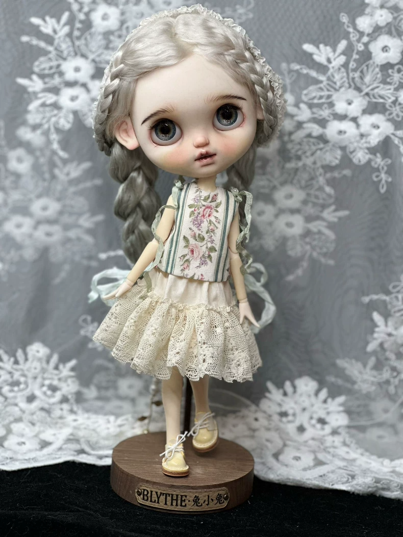Handmade Blythe Doll Dress - Custom Fit, Floral Lace Detail, Premium Cotton - Image 4