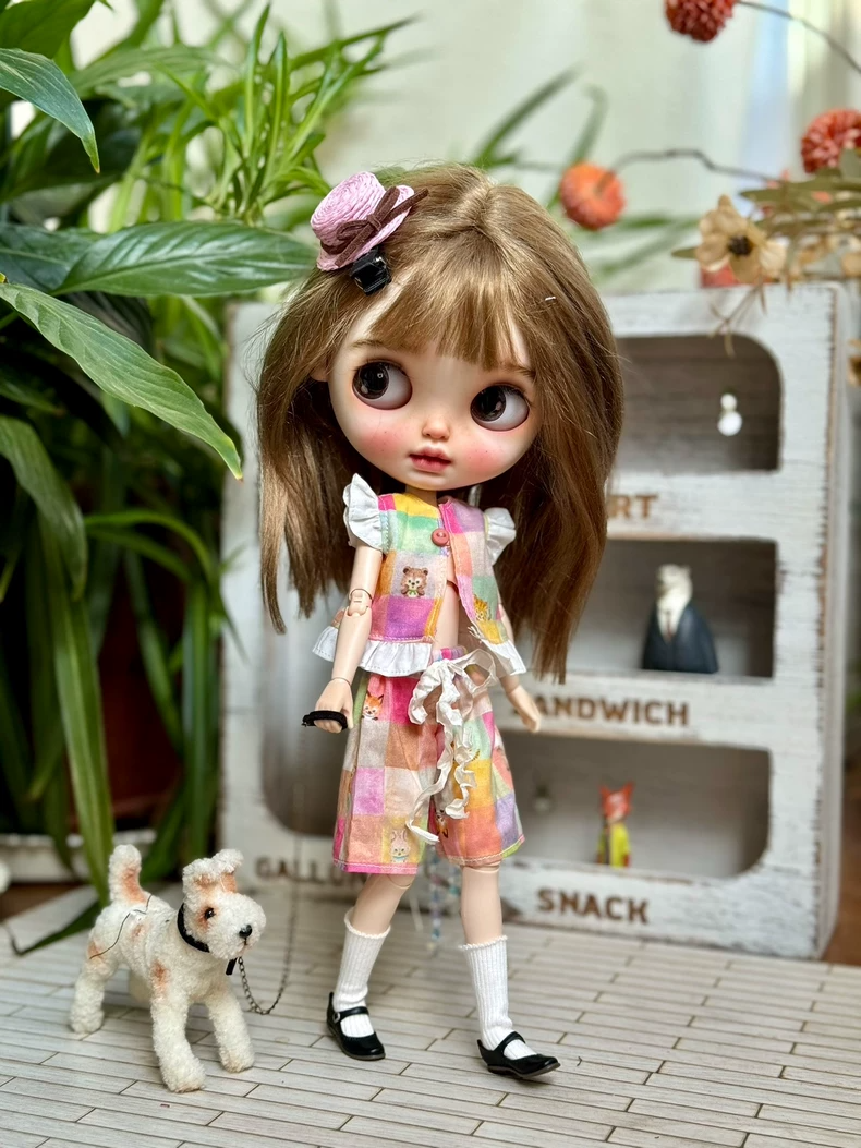 Vintage Patchwork Blythe Doll Outfit – Colorful Summer Ensemble for Play & Display - Image 2