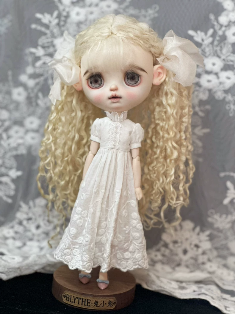Exquisite Floral Lace Dress for Blythe Dolls – Elegant ob24 Outfit with Delicate Embroidery - Image 4