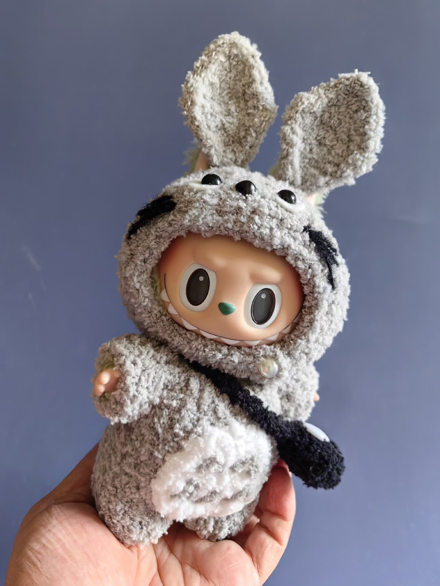 Adorable Labubu Bunny Costume – Plush Gray & White Outfit for Doll Collectors - Image 1