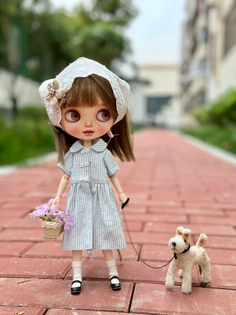 Vintage Blythe Doll Outfit: Striped Dress, Lace Bonnet & Accessories – Elegant Collectible Ensemble - Image 1