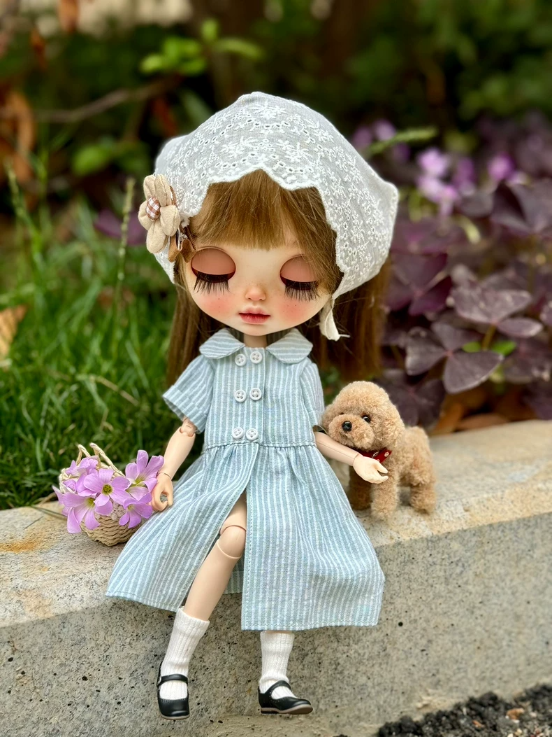 Vintage Blythe Doll Outfit: Striped Dress, Lace Bonnet & Accessories – Elegant Collectible Ensemble - Image 5