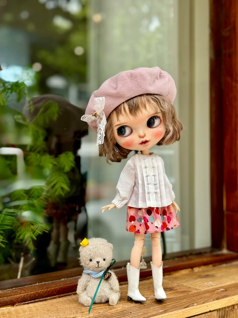 Charming French Blythe Doll Outfit: Strawberry Skirt & Beret – Elegant & Whimsical - Image 1