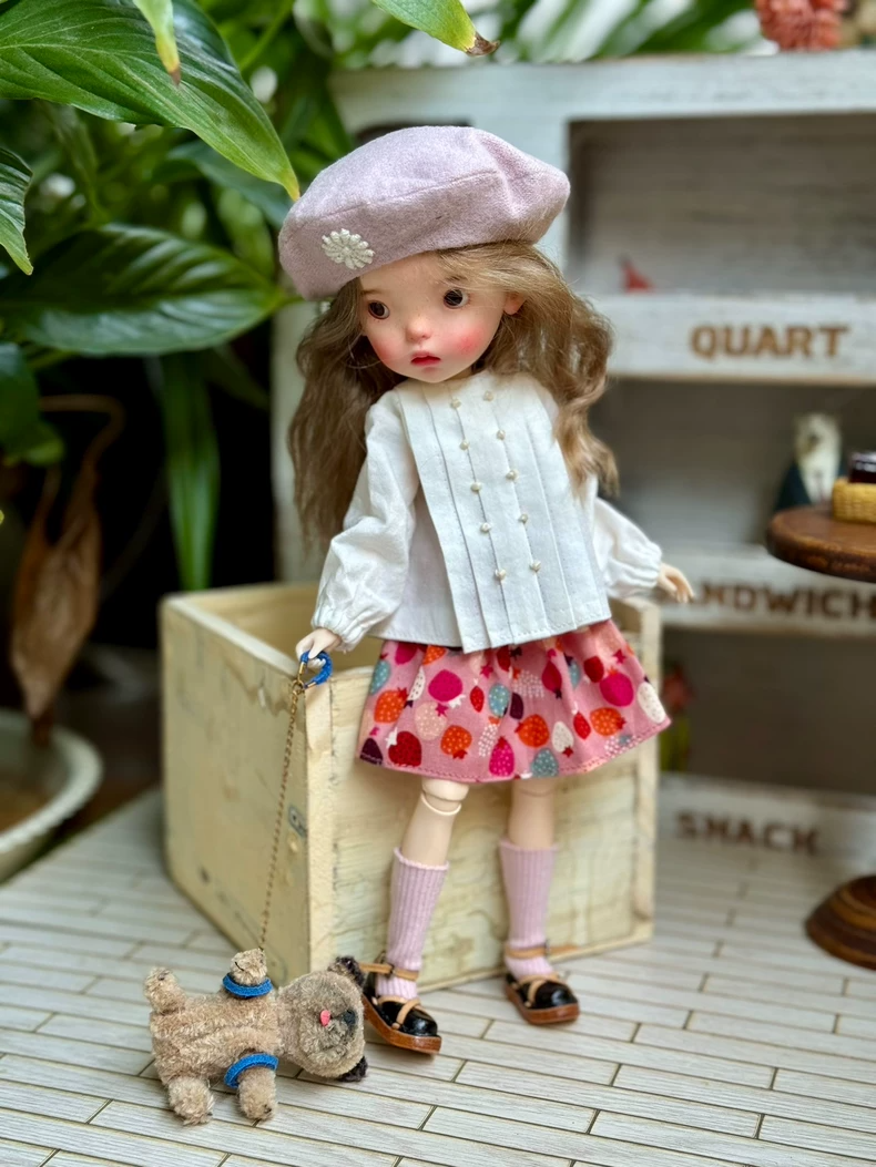 Charming French Blythe Doll Outfit: Strawberry Skirt & Beret – Elegant & Whimsical - Image 2