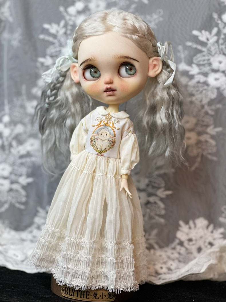 Exquisite Blythe Doll Outfits: Elegant, Customizable & Durable for Collectors - Image 2