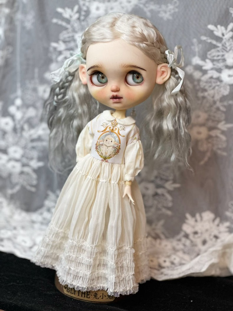 Exquisite Blythe Doll Outfits: Elegant, Customizable & Durable for Collectors - Image 9