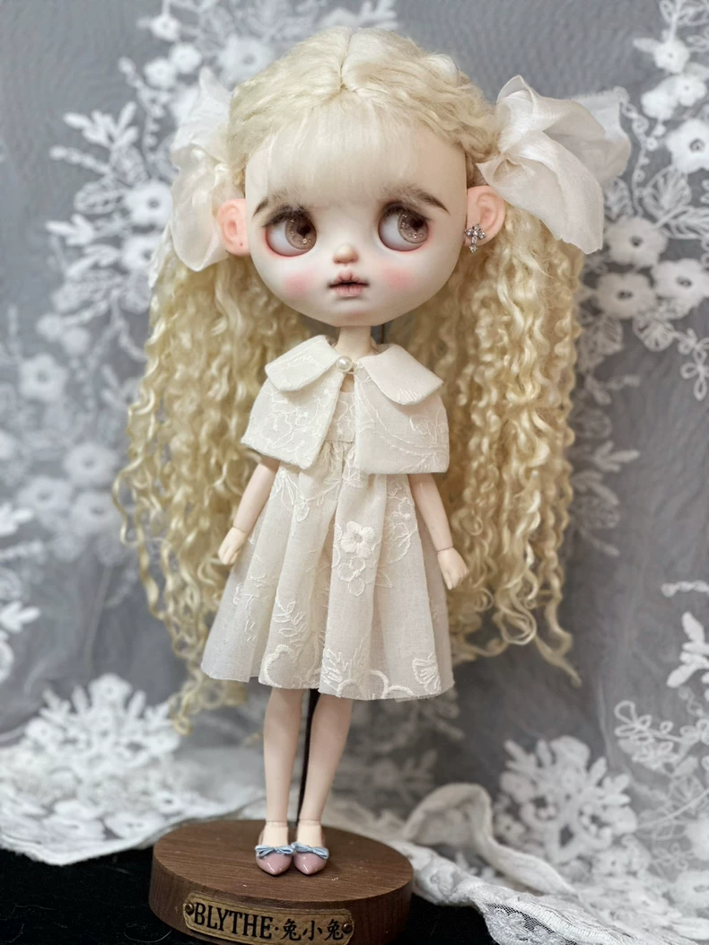 Exquisite Blythe Doll Lace Dress & Shawl Set – Elegant Collector’s Outfit - Image 4