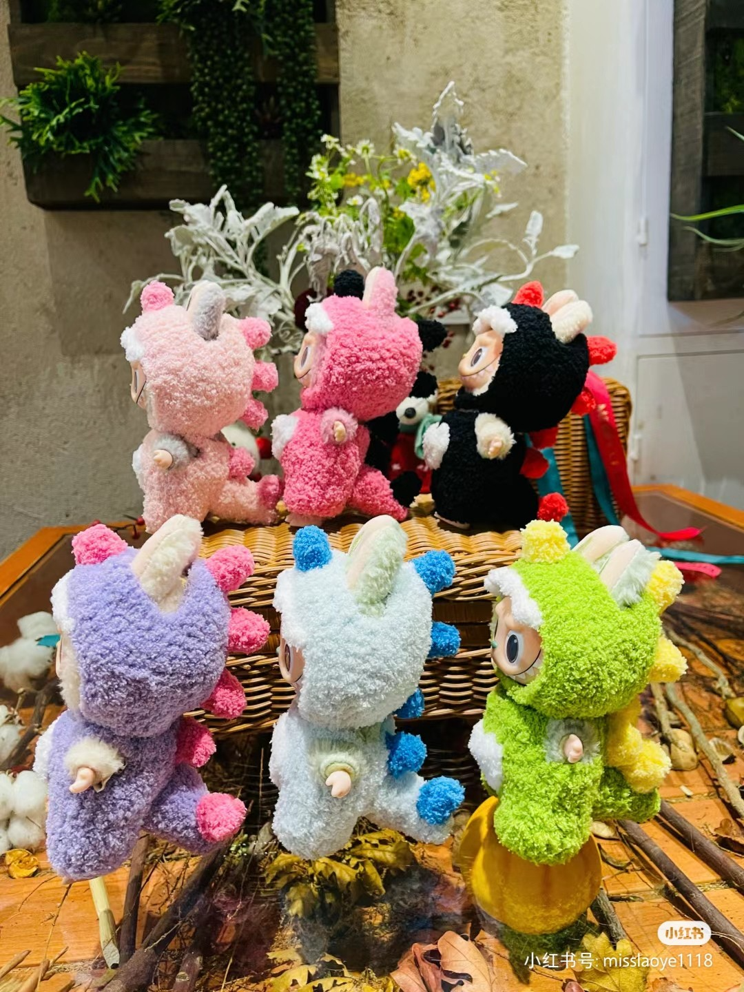 Adorable Dinosaur Outfits for Labubu Dolls – Vibrant, Plush & Interactive Playwear - Image 1