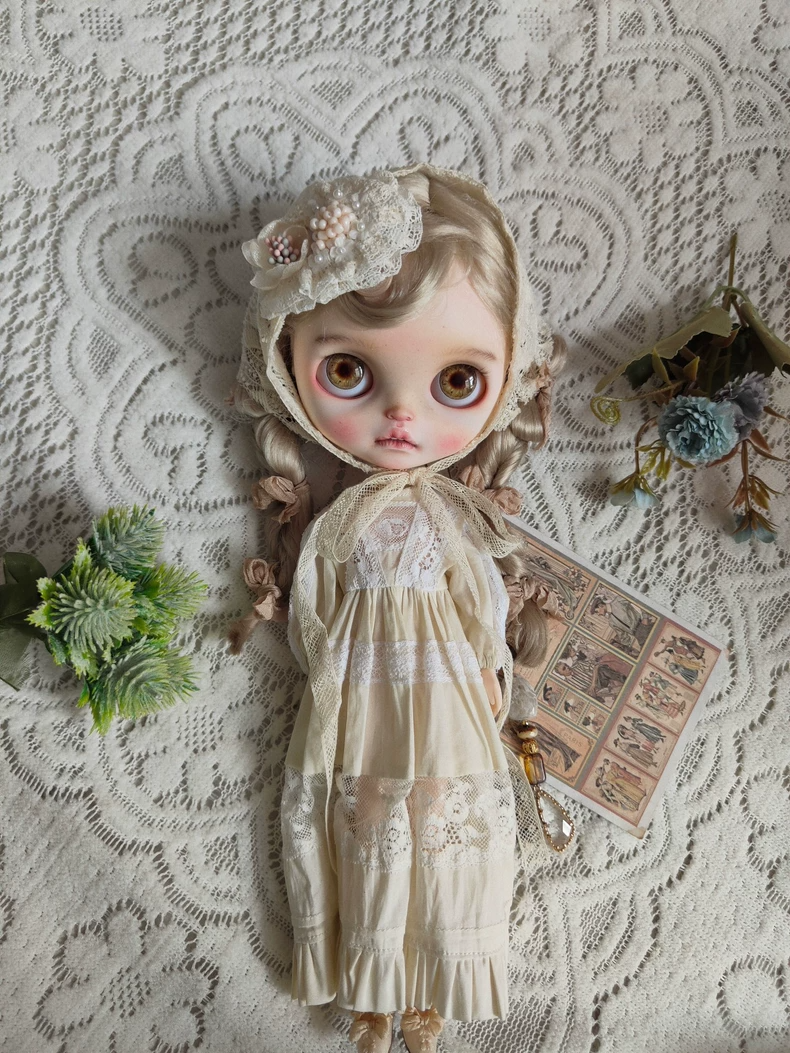Vintage Lace Blythe Doll Dress & Headband Set - Elegant Handmade Cotton Outfit for Collectors - Image 3