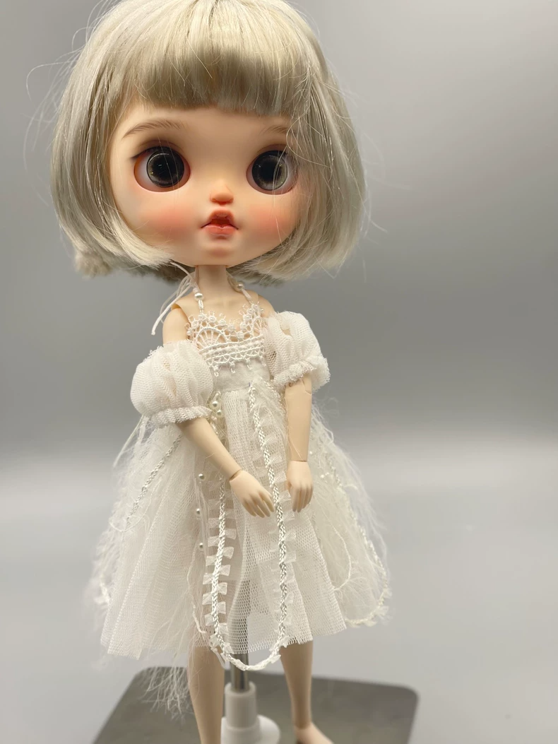 Elegant Handmade BLYTHE Doll Dress: Whimsical Lace & Tulle Outfit for ob22, ob24, ob26 Collectors - Image 1