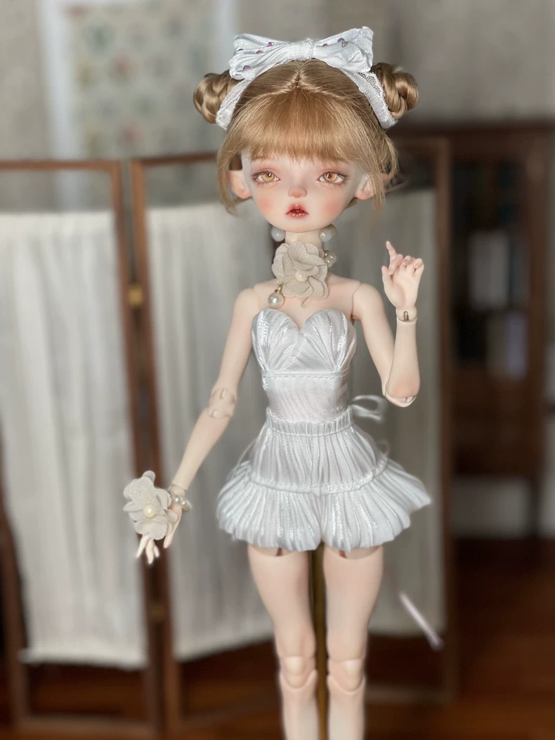 Handmade BLYTHE Doll Outfit: Elegant Strapless Top & Skirt Set for Barbie & More - Image 1