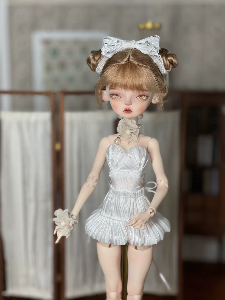 Handmade BLYTHE Doll Outfit: Elegant Strapless Top & Skirt Set for Barbie & More - Image 2