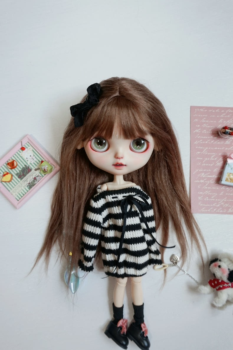 Handmade Blythe Doll Sweaters: Stylish, Durable & Versatile for BJD, Azone, OB22, OB24 Collectors - Image 4