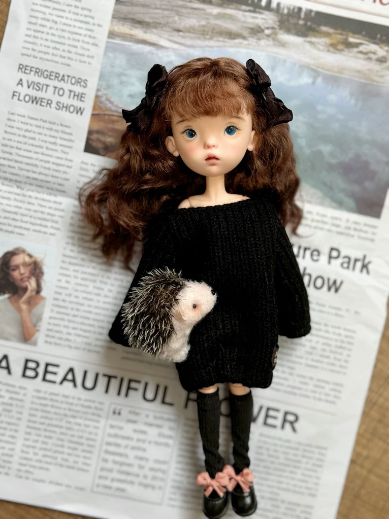 Handmade Blythe Doll Sweaters: Stylish, Durable & Versatile for BJD, Azone, OB22, OB24 Collectors - Image 7