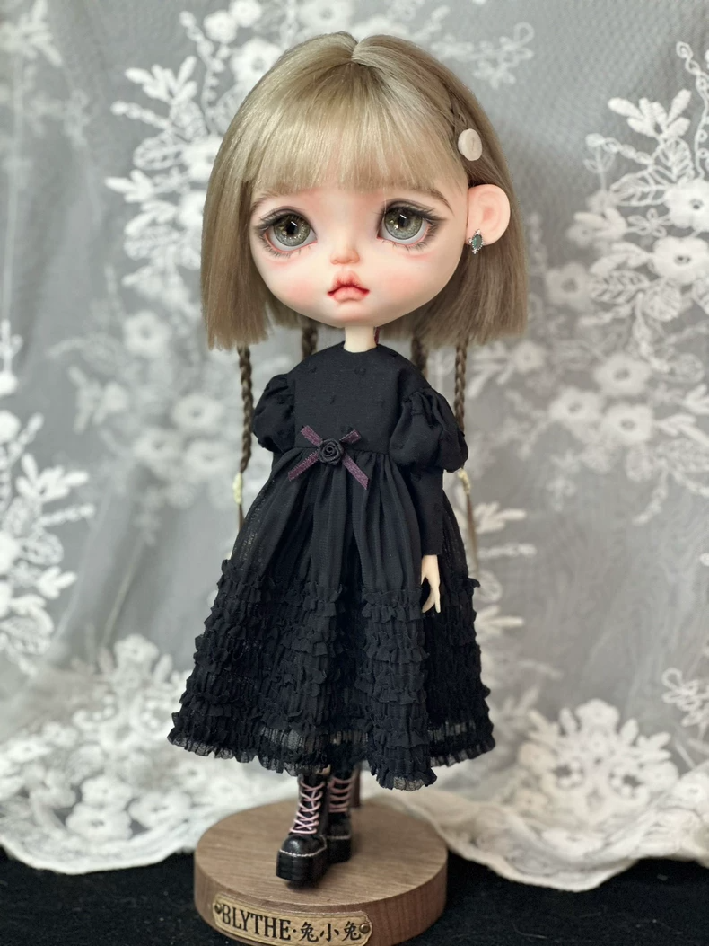 Vintage Black Blythe Doll Dress with Purple Ribbons - Elegant Outfit for ob22, ob24, ob26 Dolls - Image 1