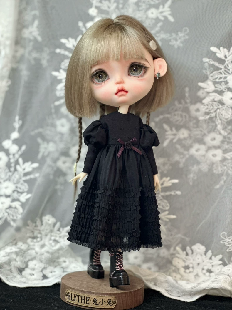 Vintage Black Blythe Doll Dress with Purple Ribbons - Elegant Outfit for ob22, ob24, ob26 Dolls - Image 2