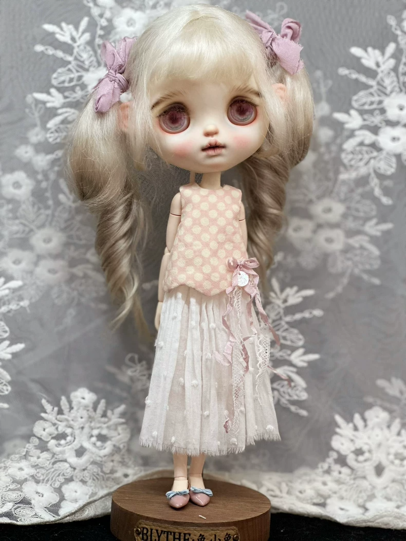 Elegant Blythe Doll Outfit: Polka Dot Top & Lace Skirt – Perfect for Collectors & Play - Image 5