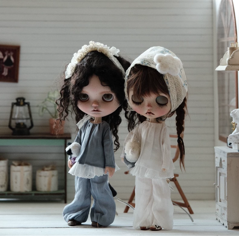 Blythe Doll Blouse & Lantern Pants Set Gray Blue White Ruffle Trim Collector Outfit - Image 4