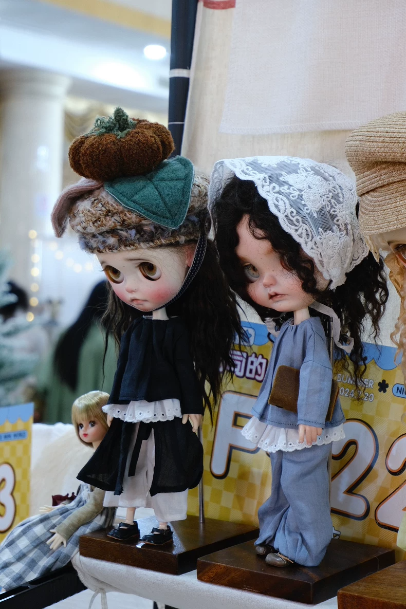 BLYTHE Doll Outfit: Black & White Beret Set with Skirt-Pants - Chic Collector Attire - Image 9