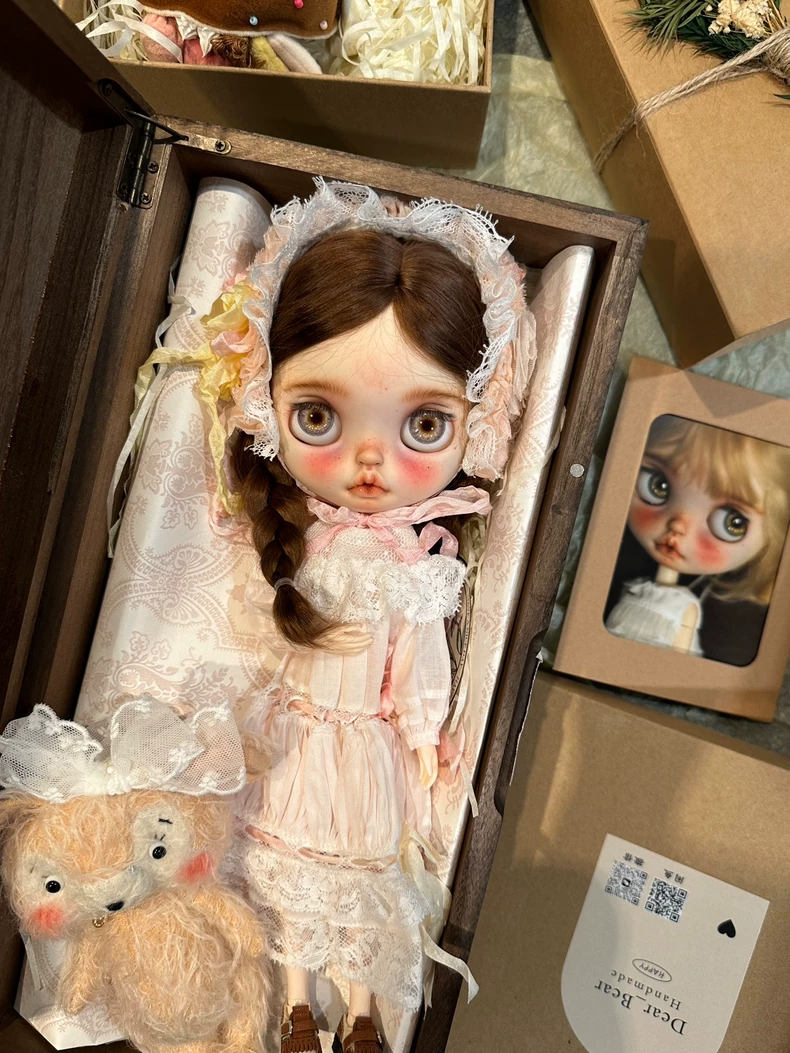 Vintage Blythe Doll Outfit: Handmade Lace & Silk Skirt & Hat Set – Pastel Elegance for Collectors - Image 1
