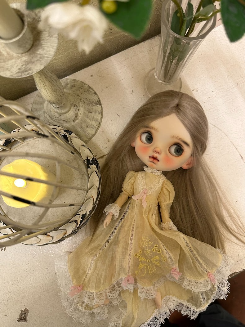 Vintage Elegance BLYTHE Doll Outfit: Creamy Yellow Dress & Matching Socks, Handcrafted Collectible Accessories - Image 1