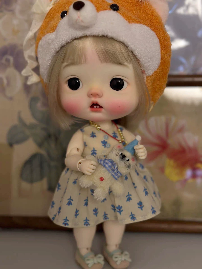 Charming Floral Blythe Doll Dress – Elegant Beige & Blue Outfit for ob24 Dolls | Premium Quality & Versatile Style - Image 4
