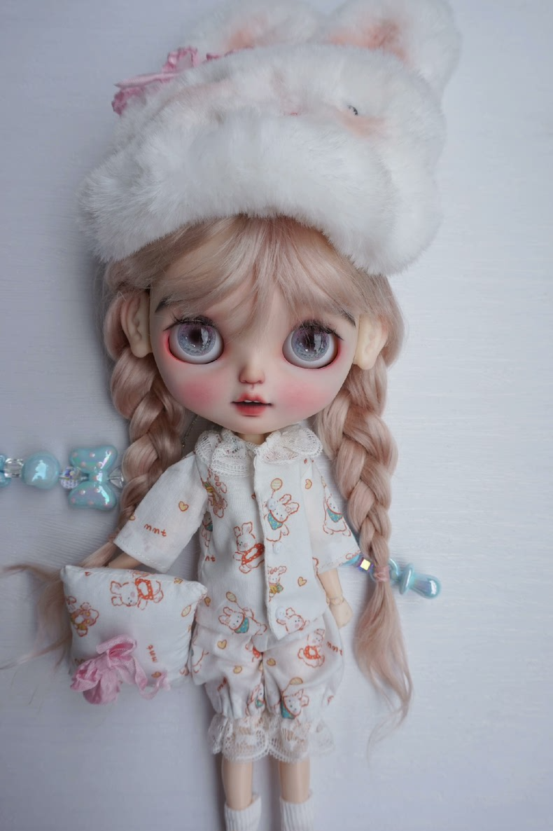 Cozy Bunny Blythe Doll Outfit – Lace Top, Sleep Pants & Plush Mask Set (OB22/OB24, Custom Sizes, Pastel Pink/White) - Image 2