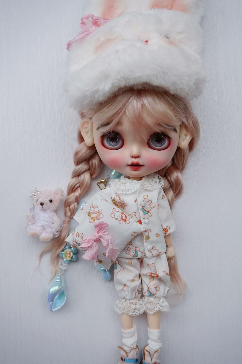 Cozy Bunny Blythe Doll Outfit – Lace Top, Sleep Pants & Plush Mask Set (OB22/OB24, Custom Sizes, Pastel Pink/White) - Image 6